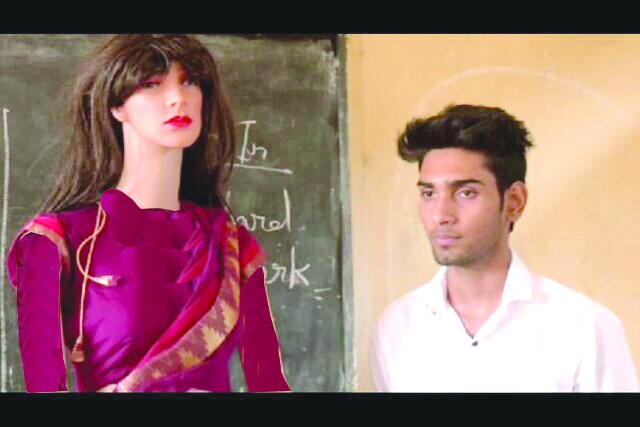 دانش‌آموز ۱۷ساله هندی یک آموزگار رباتیک ساخت