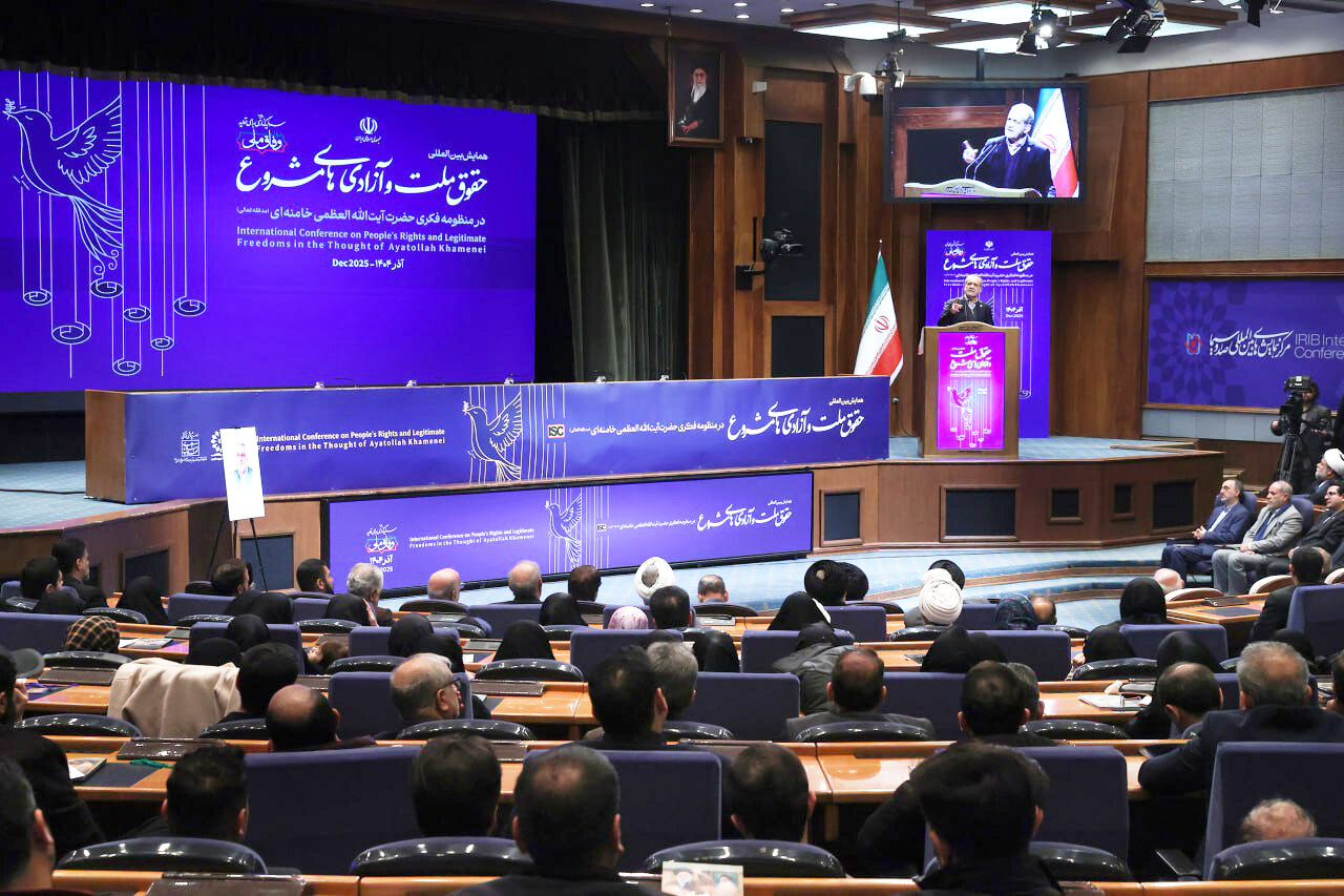 نیازمند منظومه فکری منسجم برای تبیین موضوع آزادی هستیم