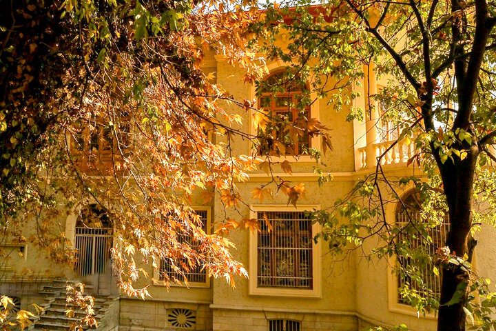 ردای پاییزی بر تن کاخ سعدآباد