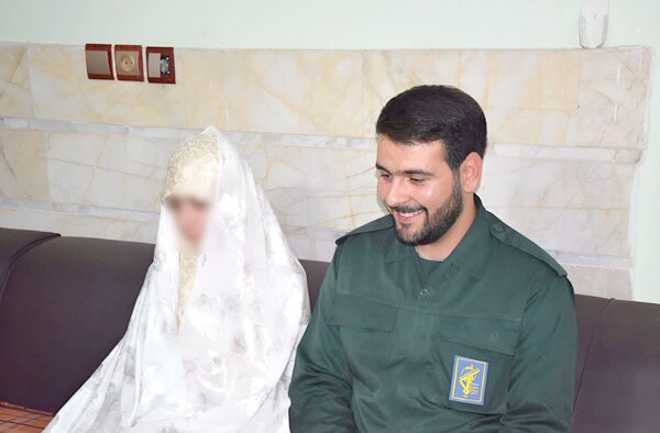 یک کتاب، این دختر را عروس و همسر شهید کرد