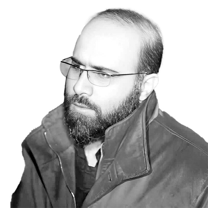 حجاب در میانه میدان