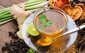 بهترین دمنوش‌ها برای بهبود علائم سرماخوردگی و آنفلوآنزا