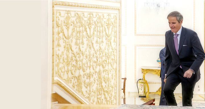 عــروســک و عروسک‌گردان‌ها