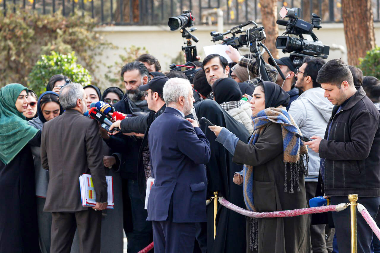 ادعای برخورد با گران‌فروش‌ها