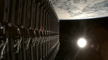 یک ماهواره استارلینک در حال سقوط است