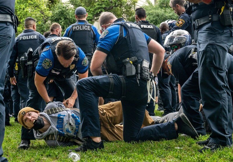 دانشگاه یا پادگان ؟!