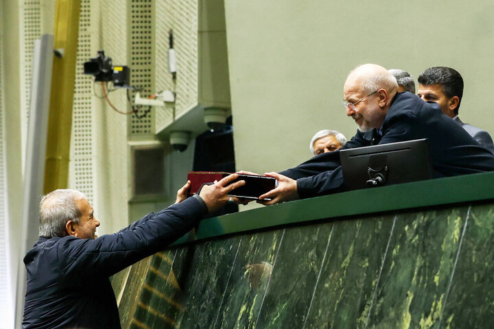 صبحگاه معیشتی، نیمروز بودجه‌ای