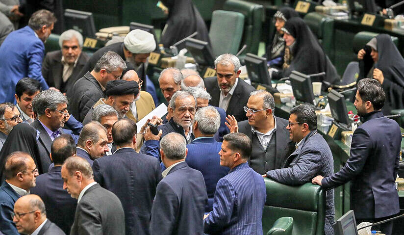 نمایندگان خواستار بسیج همه‌جانبه دولت برای حل مشکلات اقتصادی شدند