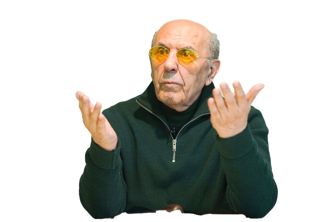 جایگزین کردن ترجمه و متون کلاسیک به‌جای ادبیات زنده و جاری، یک تصادف ساده نبود