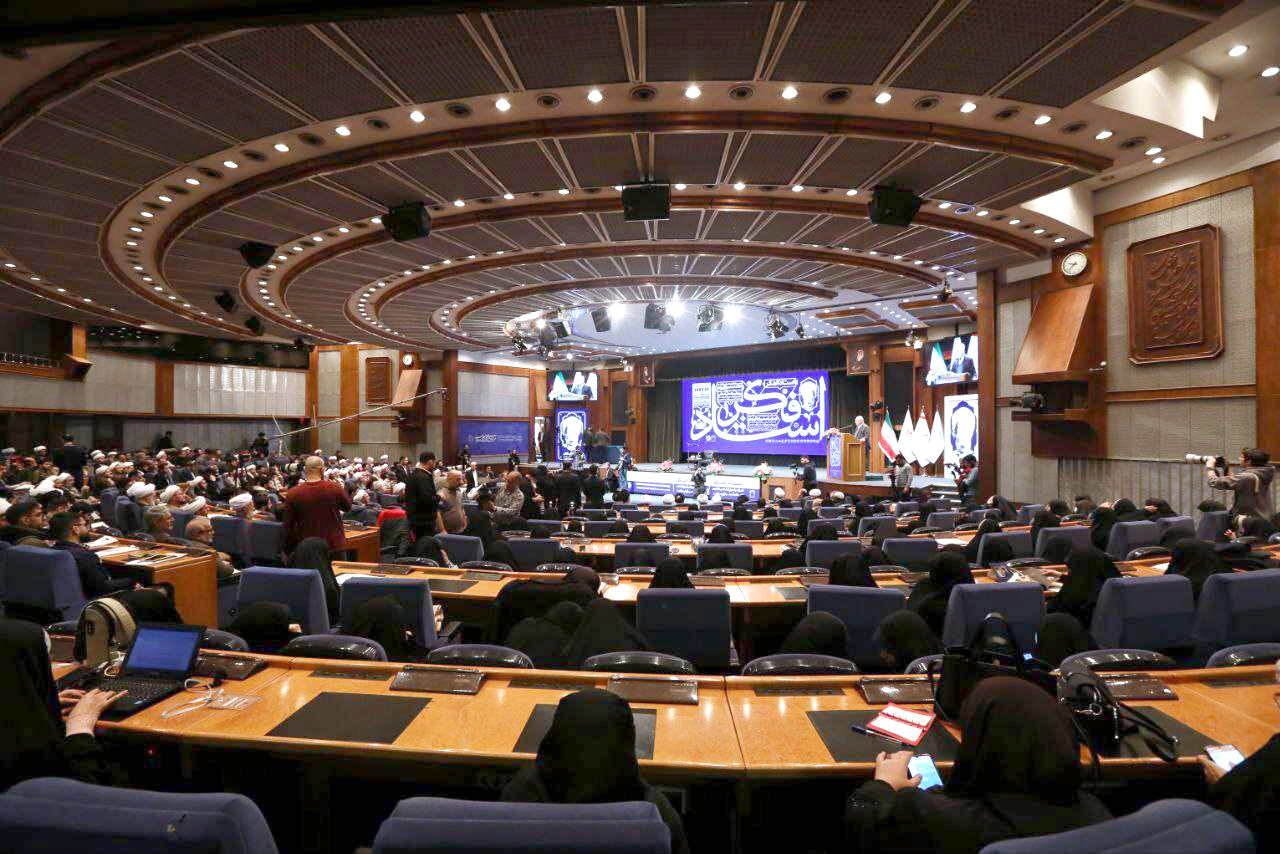 «استاد فکر»