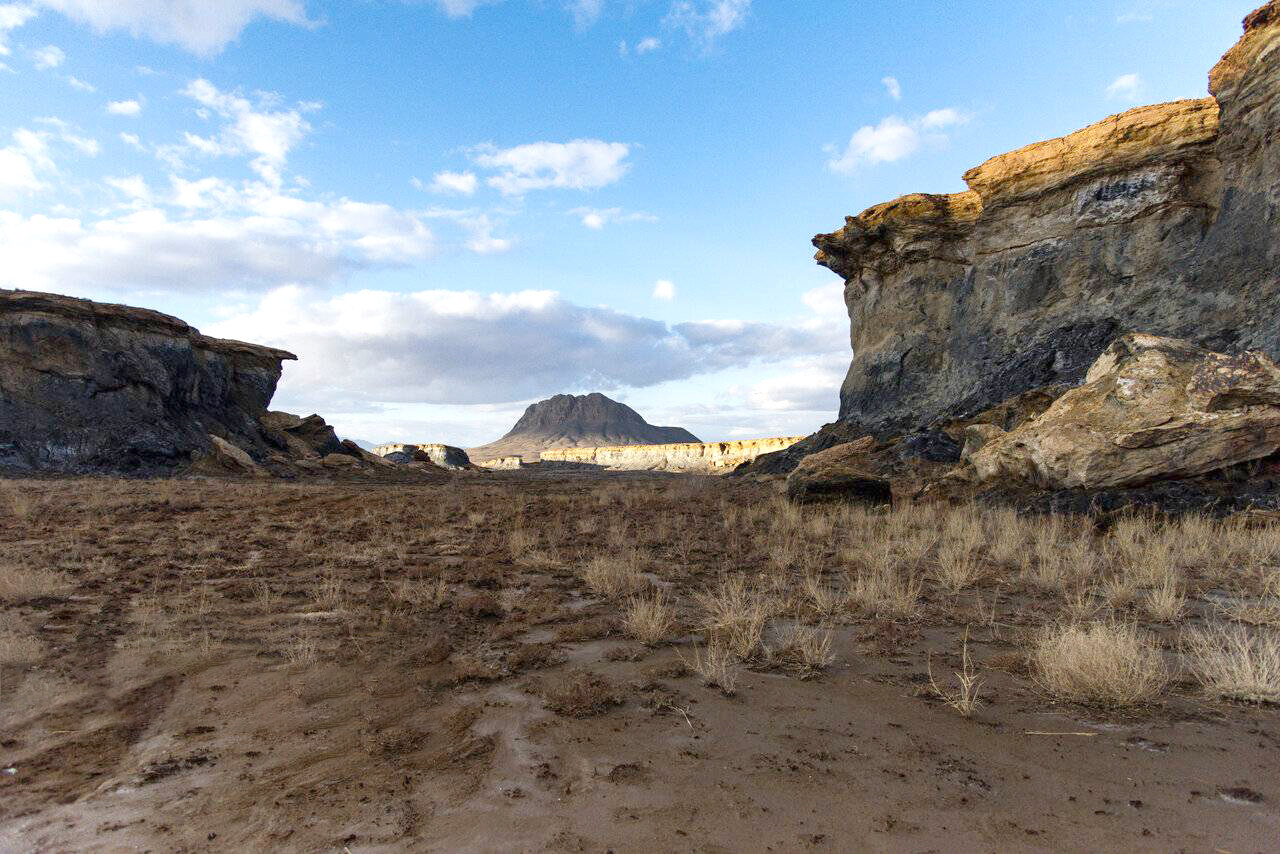 روزی روزگاری، تخته سرخ و دره دوزخی