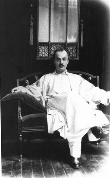 پیامبری که دیگر در قفسه‌ها نیست