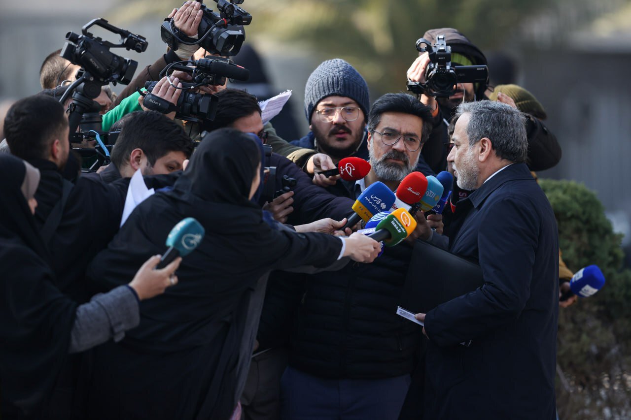 اکنون زمان مناسبی برای مذاکره با آمریکا نیست