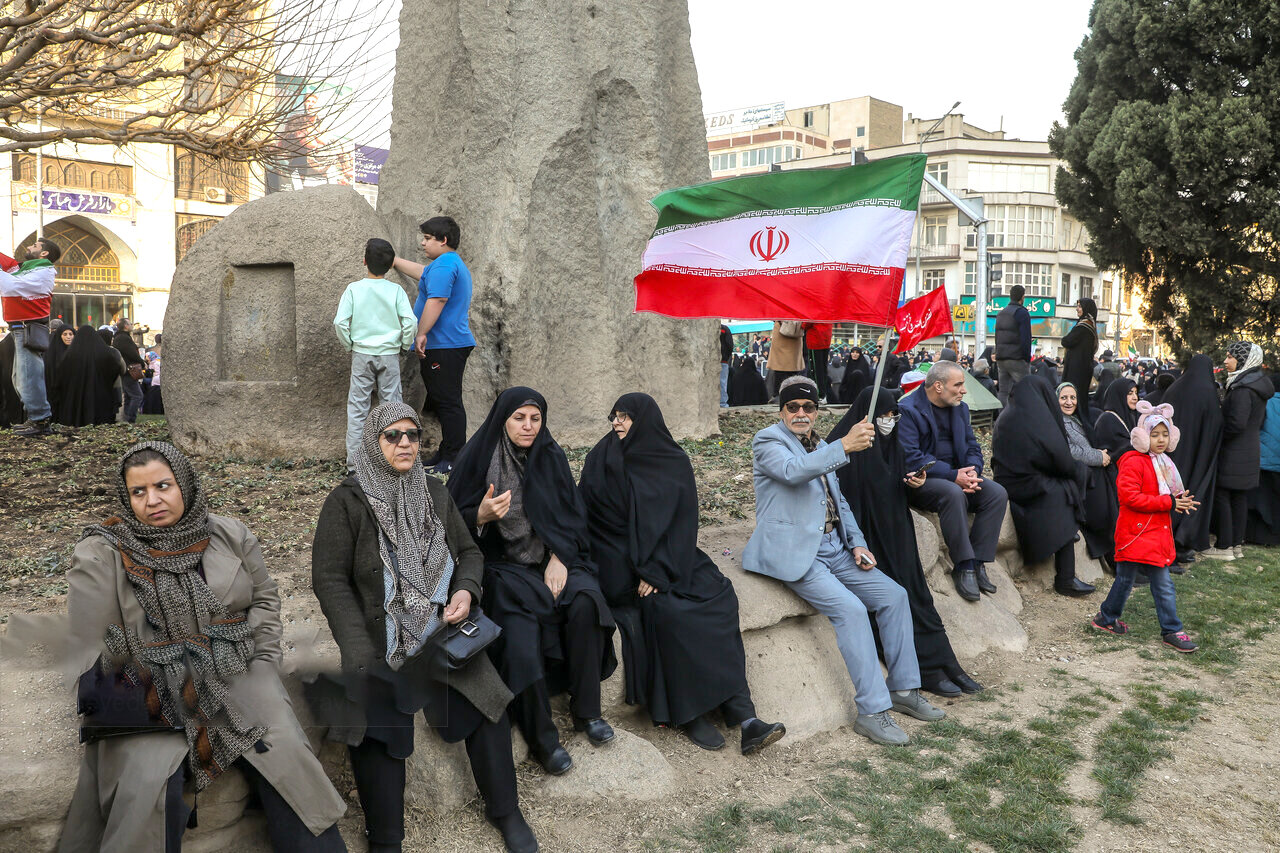 از انسان اقتصادی تا انسان متعالی