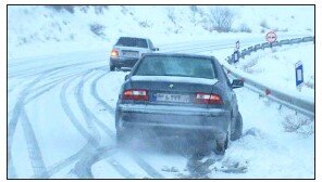 اشتباه رایج و خطرناک هنگام رانندگی در برف