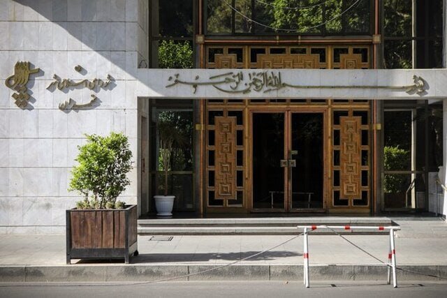 مشـتاقان به سوی بهــشت می‌روند