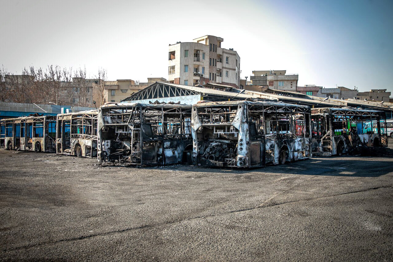 باید مردم را آگاه کرد