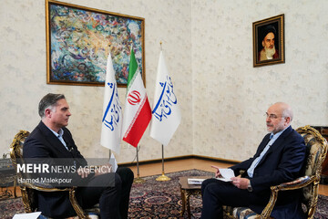 پای آمریکایی‌ها روی آب است