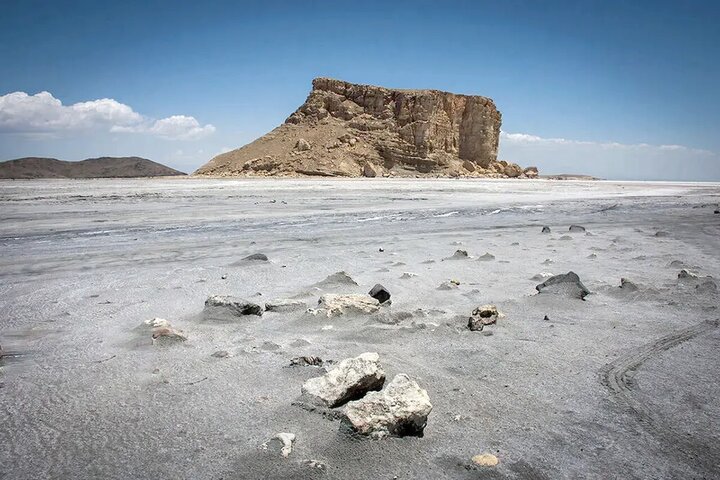 بهار، فصل حیات دریاچه ارومیه خواهد بود