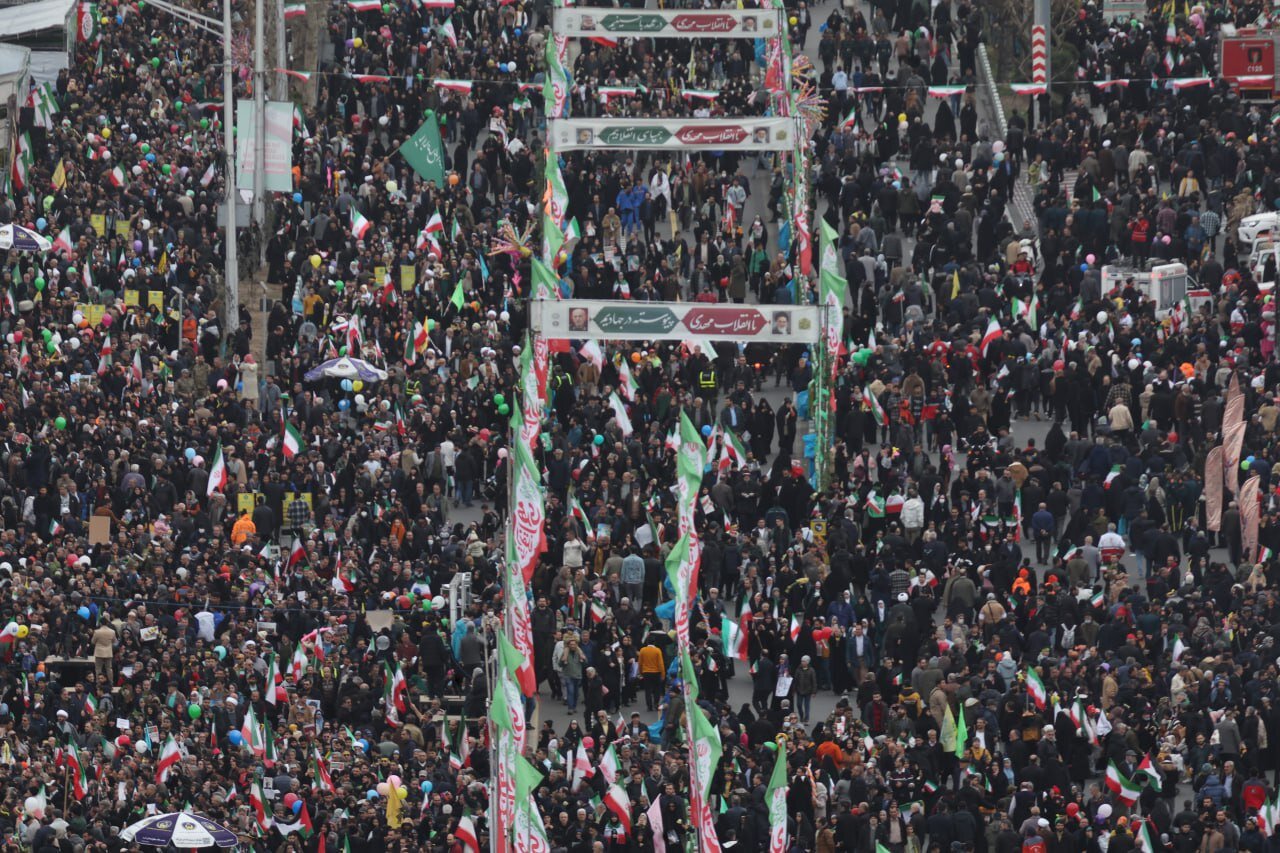 حضـور دشـمن‌شـکن