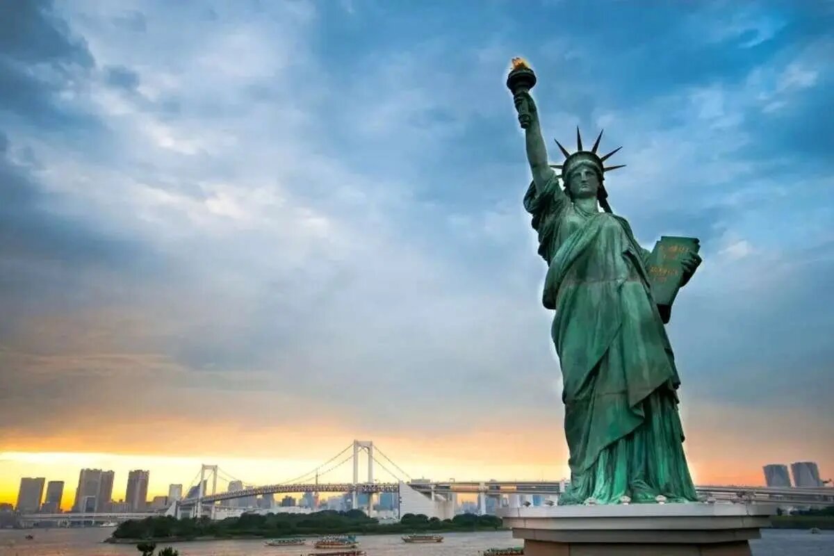 یک دوره فشرده غرب‌شناسی