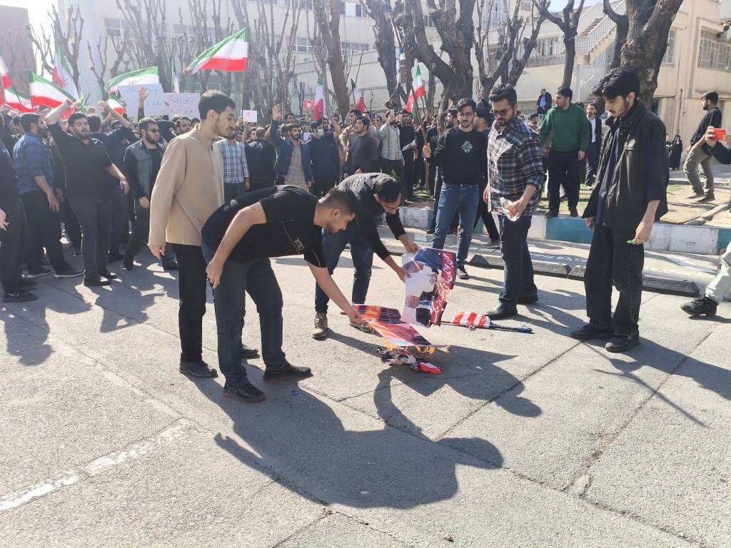 دانشگاه بیدار و مطالبه‌گر