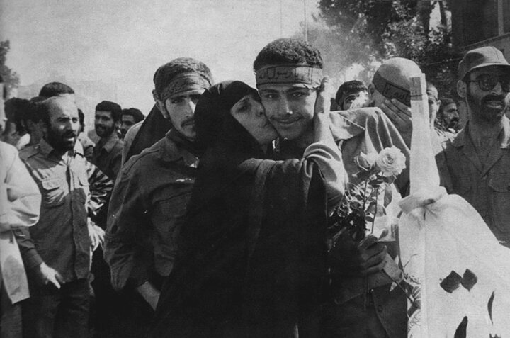 زنی که هیچ وقت در خانه را نبست