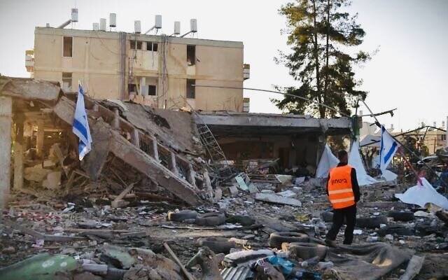 نــزدیـک‌تـر بیــایید! روی زمین منتظرتان هستیم