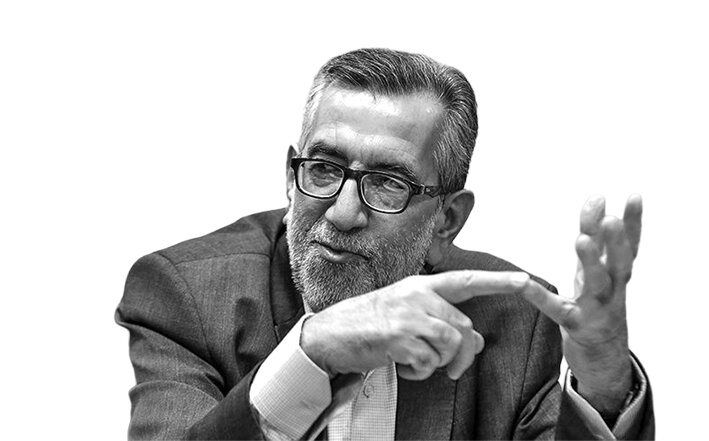 خدای شن‌های طبس هنوز هست