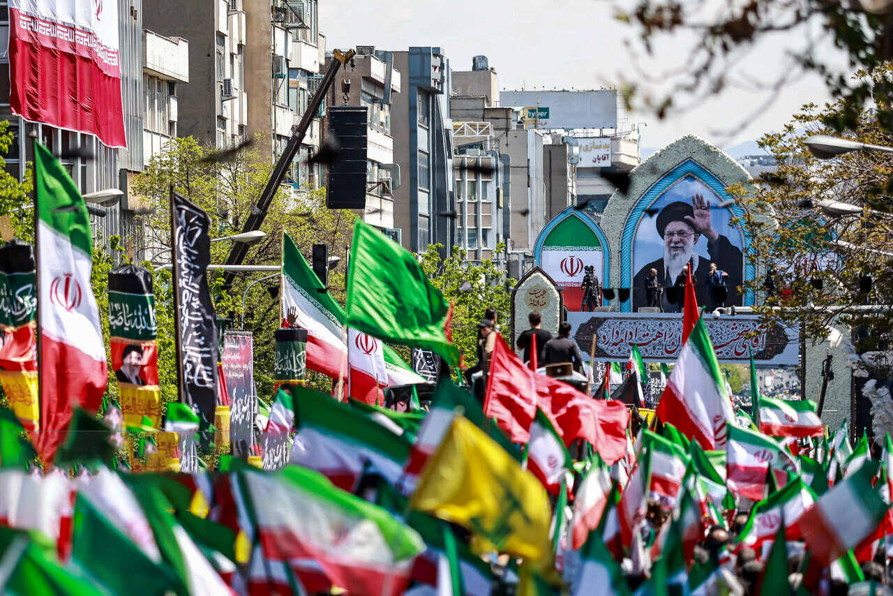 غم و اندوه ملت برای پدر