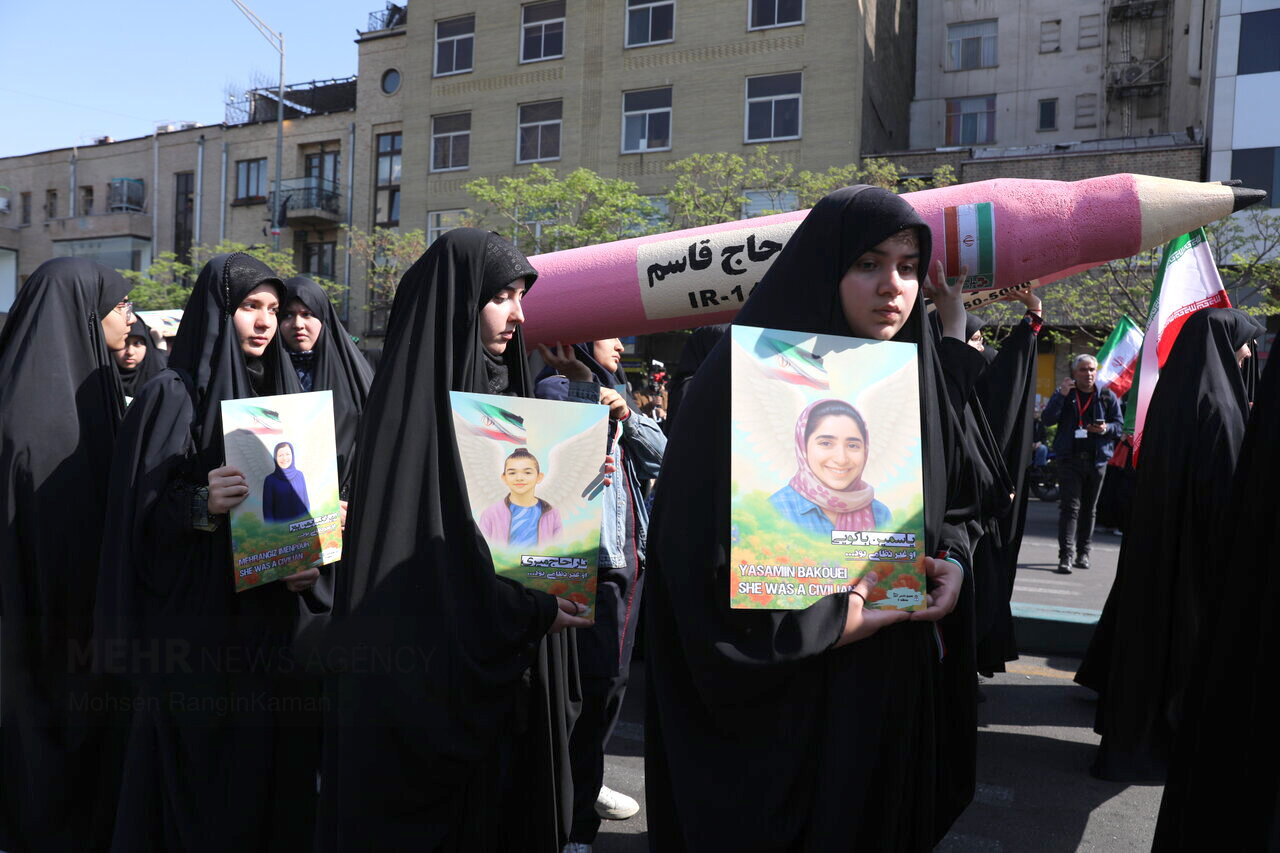 دخـــتران جان‌فدای ایران