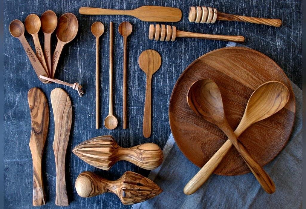 کف‌گیرهای چوبی؛ انتخابی سنتی برای آشپزی سالم‌تر