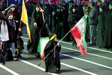 بلوغ الگوی سوم زن در جنگ سوم تحمیلی