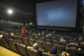 فروردین چقدر بلیت فروخت؟