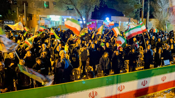 شب‌هایـی که خیابان‌های ایران بیدار  است