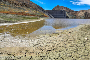 باران آمد، اما بحران نرفت