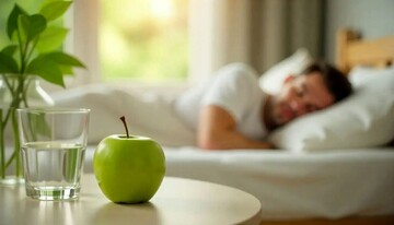 اگر قبل از خواب سیب بخوریم چه اتفاقی برای‌مان می‌افتد؟