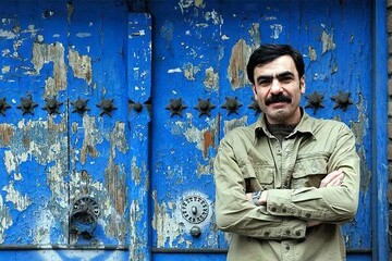 نمایشنامه «میناب خون» را می‌نویسم