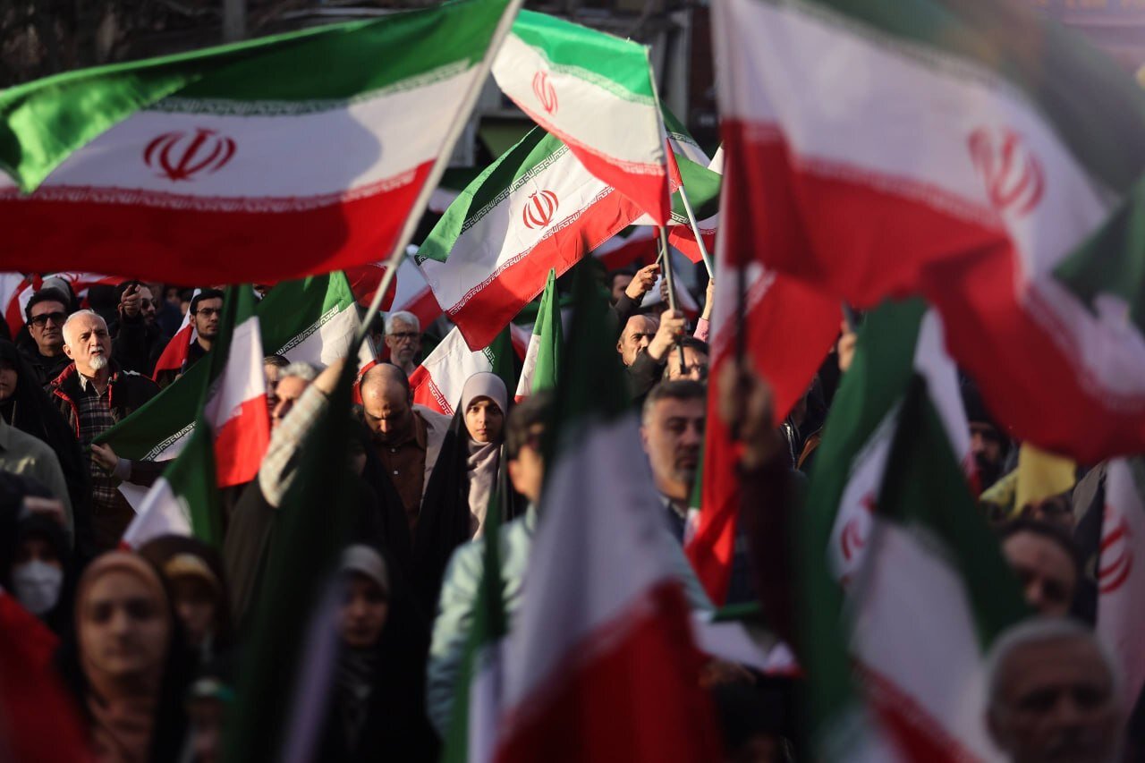 استوار چون ایــران