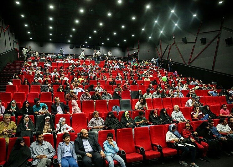 دو روز در هفته، نیم‌بها به سینما بروید