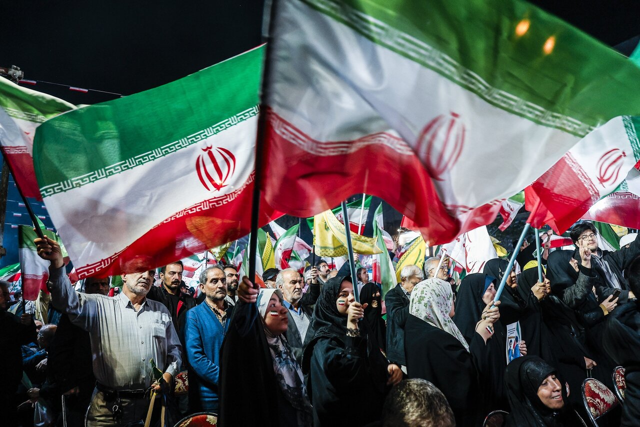 معلمی که بعثت را تکرار کرد