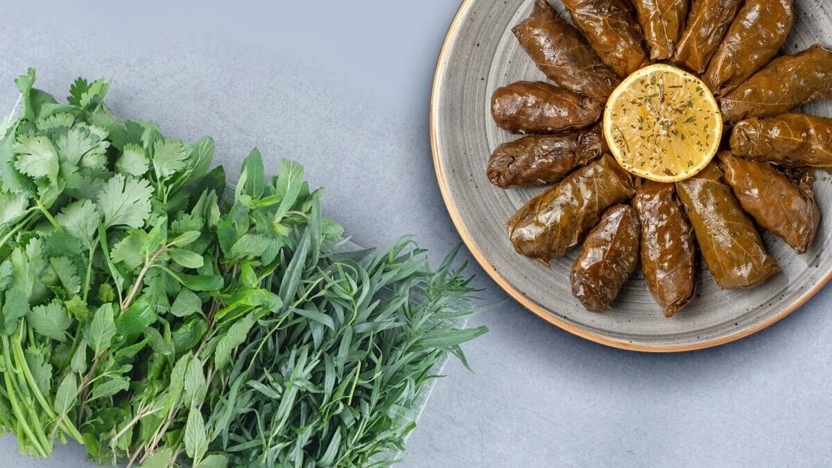 ترکیب و نسبت سبزی دلمه برگ مو