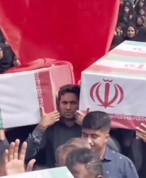 دو تابوت کوچک، یک استواری بی‌پایان