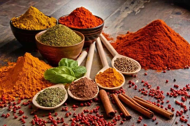 پنج ادویه شفابخش که سردی معده را از بین می‌برد