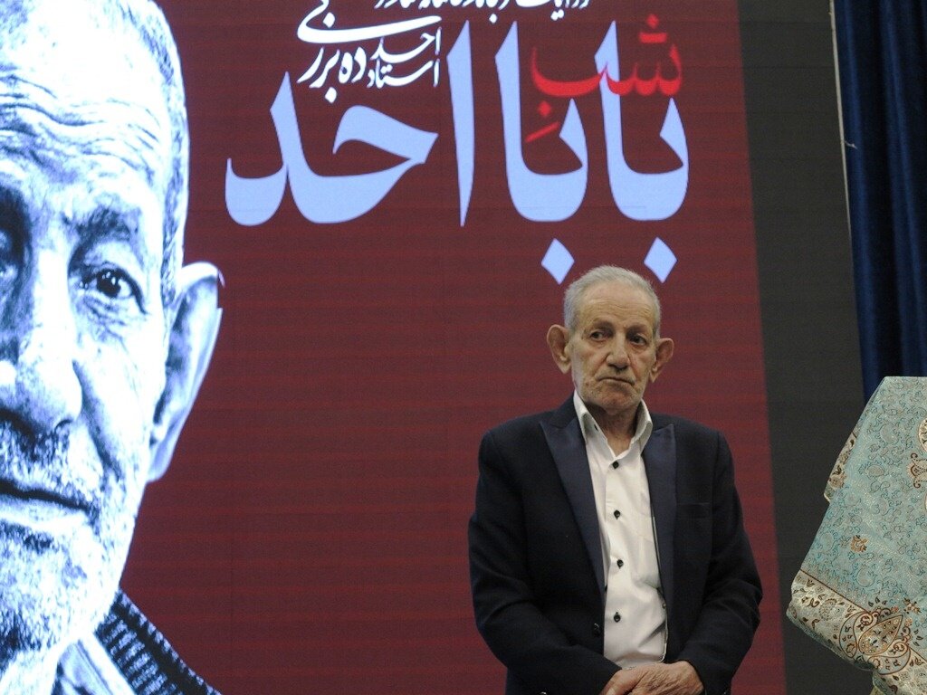 احد ده‌بزرگی: شتاب‌زدگی، آفت این روزهای شعر عاشورایی است