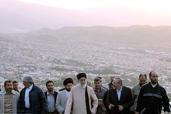 مشکل گرد و غبار در استان‌ها علاج شود