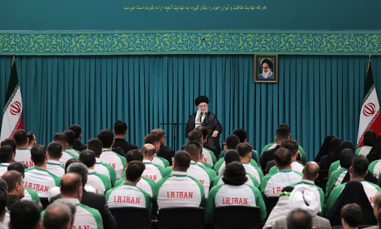 مرور خاطرات ورزشی رهبر شهید انقلاب