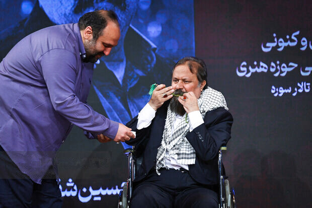انگار قلب ایران را از سینه‌اش بیرون کشیدند