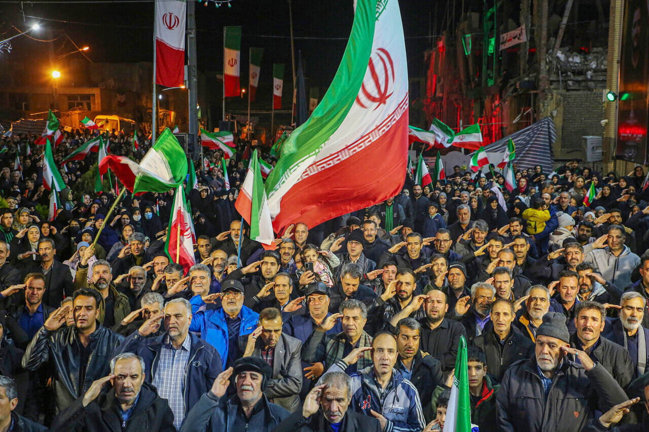 ایران، آماده جان‌فدایـی