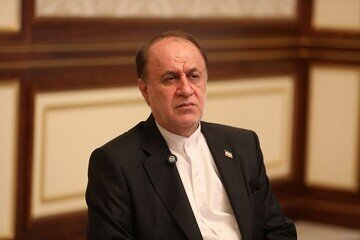 مرز باریک نقد و تخریب
